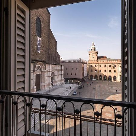 Urbanicooh Asinelli - Balcony On Piazza Maggiore Bologna Kültér fotó